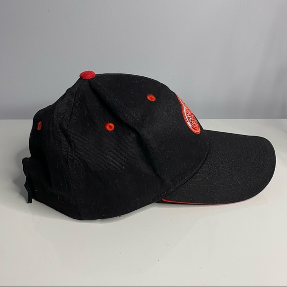 Black Detroit Redwings Hat - Picture 2 of 3